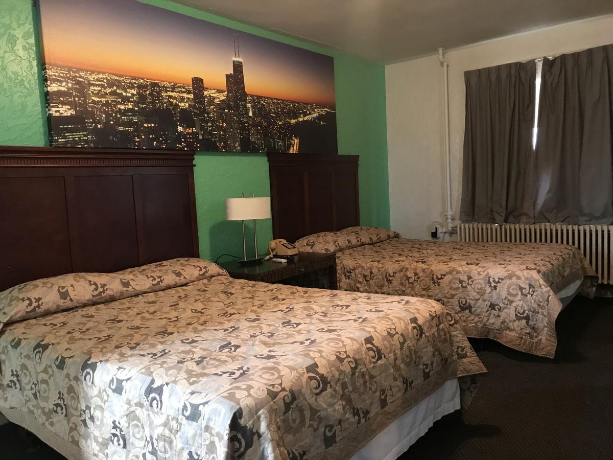 Fiesta Motel Pontiac ภายนอก รูปภาพ