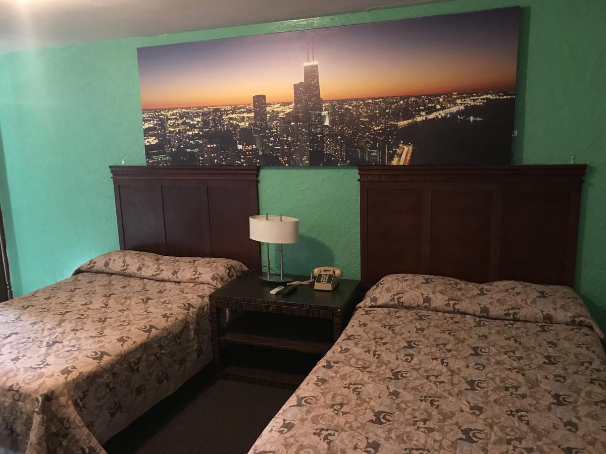 Fiesta Motel Pontiac ภายนอก รูปภาพ